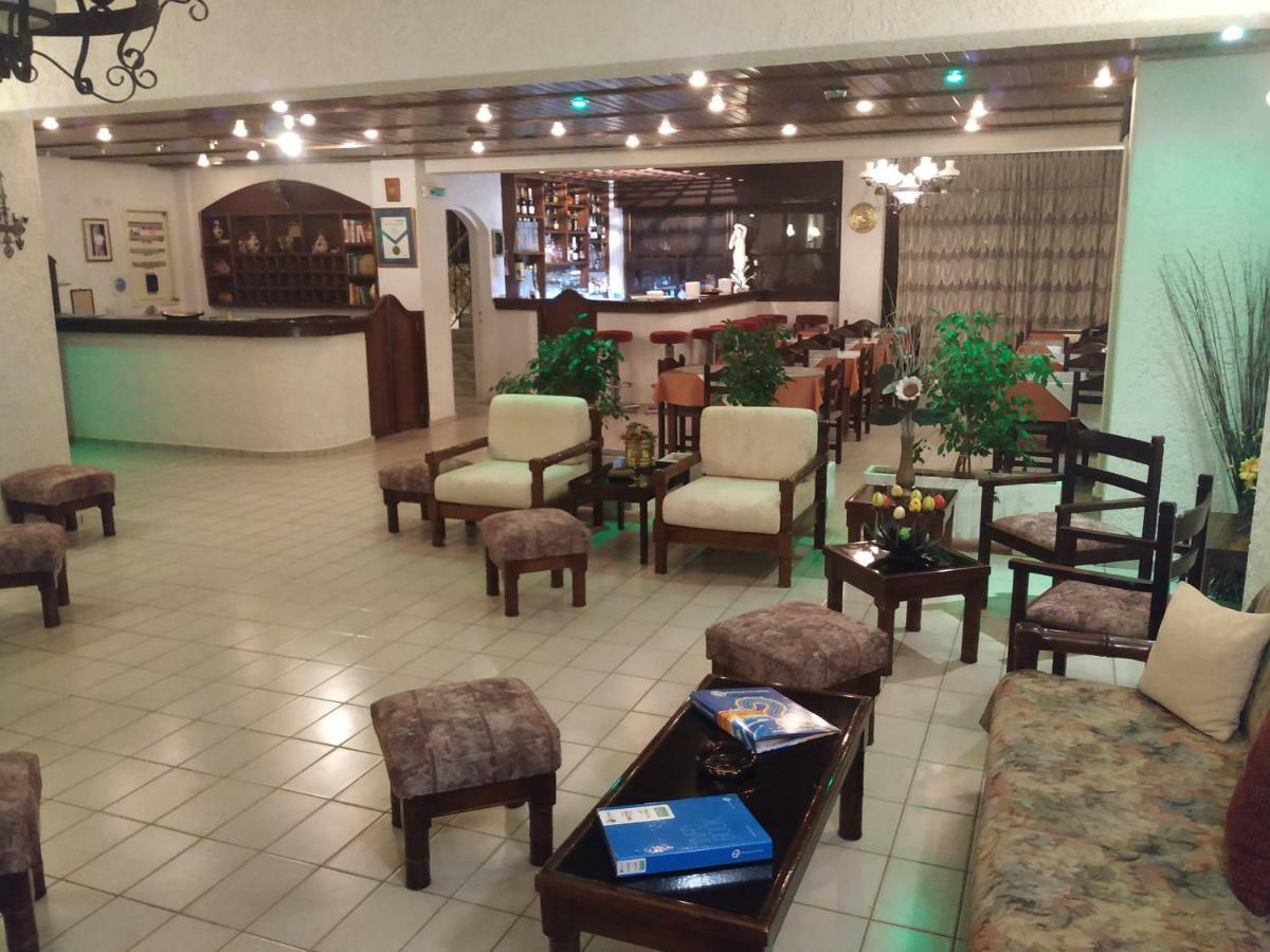 Efi Hotel 말리아 외부 사진